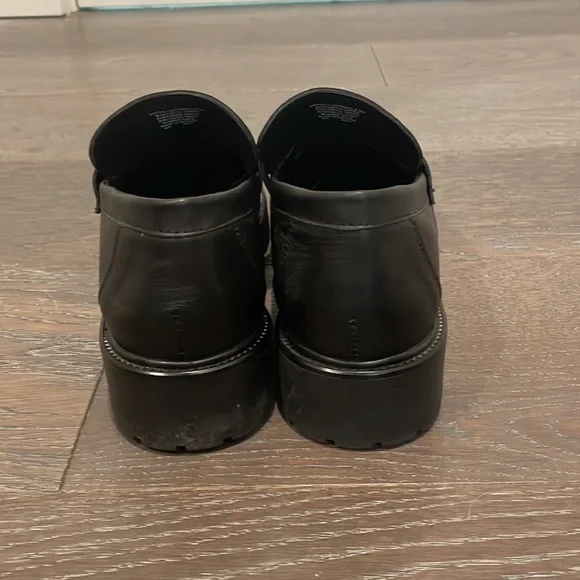 SOLD Steve Madden Loto Loafer - Picture 4 of 7